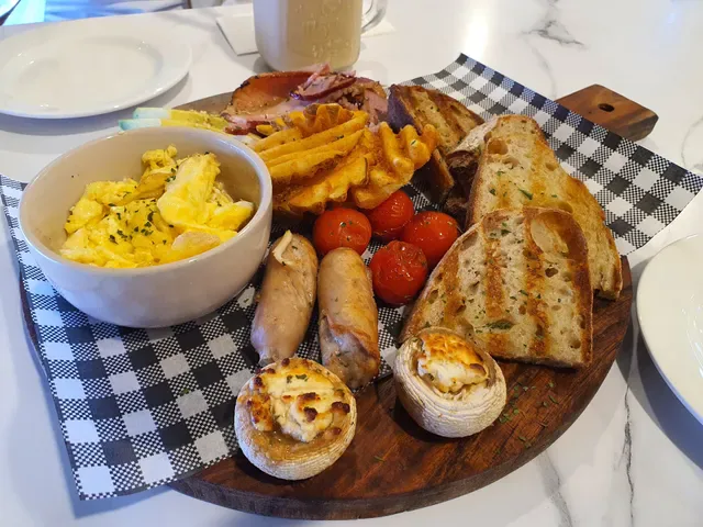Cream House Cafe