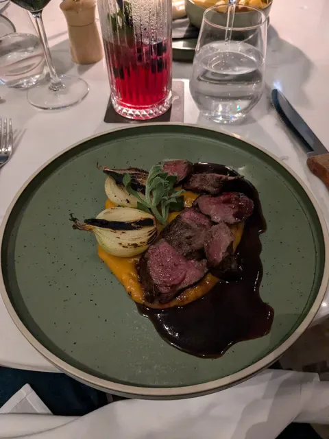 Dapl @ Amora Hotel