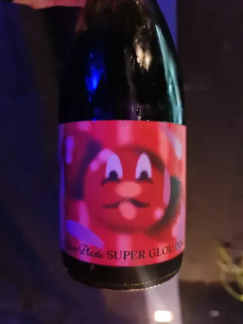 Dark Red Wine Bar