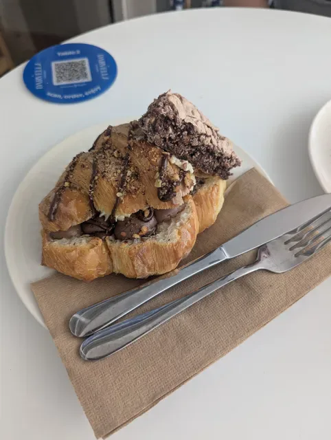Darvella Patisserie