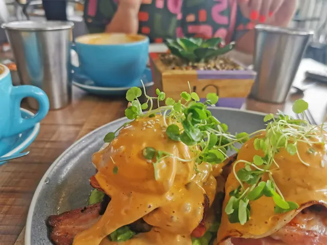 Deedot Coffee House