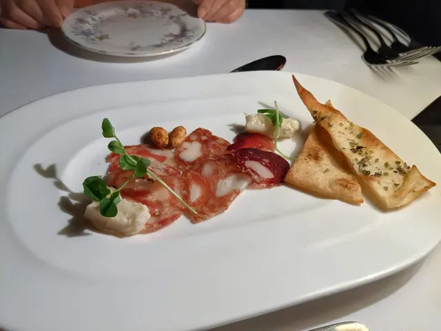 Deer Duck Bistro