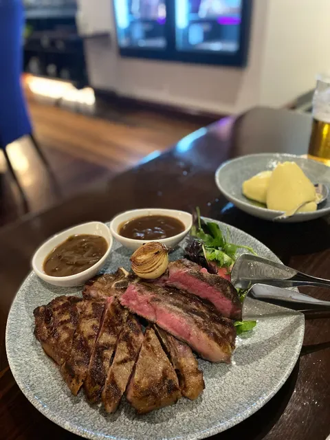 Deery's Restaurant | steak + wine
