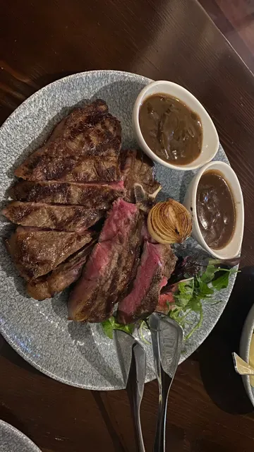 Deery's Restaurant | steak + wine