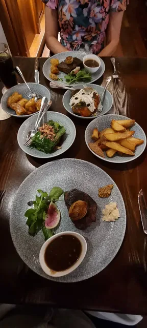 Deery's Restaurant | steak + wine