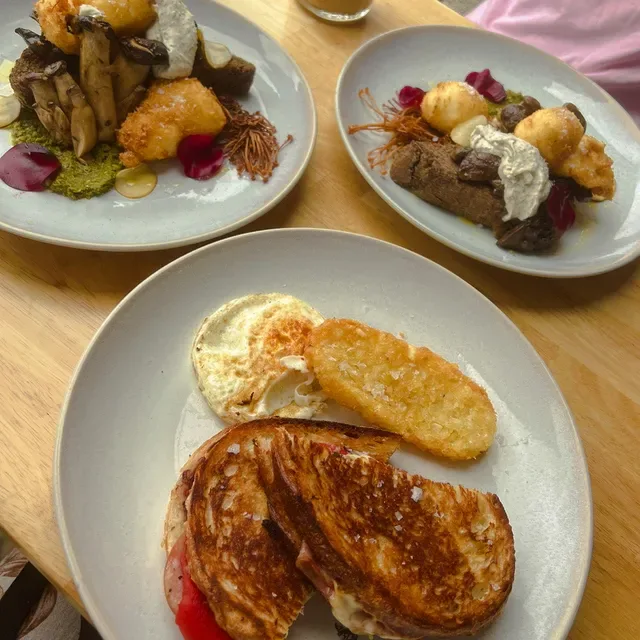 Deli Dakota Specialty Coffee & Sandwiches