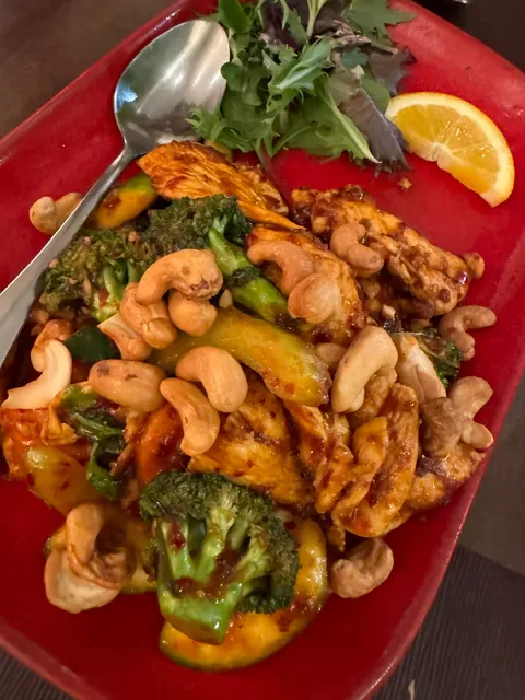Dok Bua Thai Kitchen