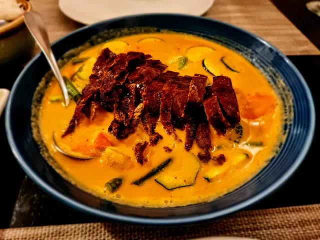 Dok Bua Thai Kitchen