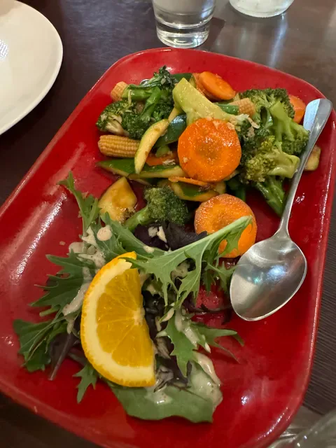 Dok Bua Thai Kitchen