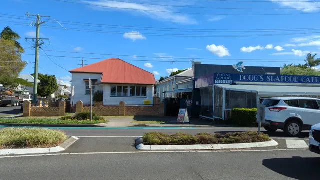 Doug's Seafood Cafe