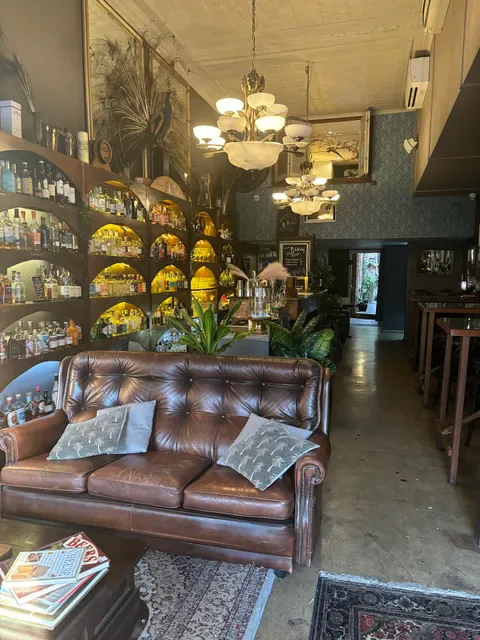 El Ritmo Bar - Gin, Wine, Cocktails & Spirits Of Fine Repute