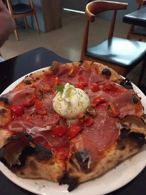 Elementi Restaurant