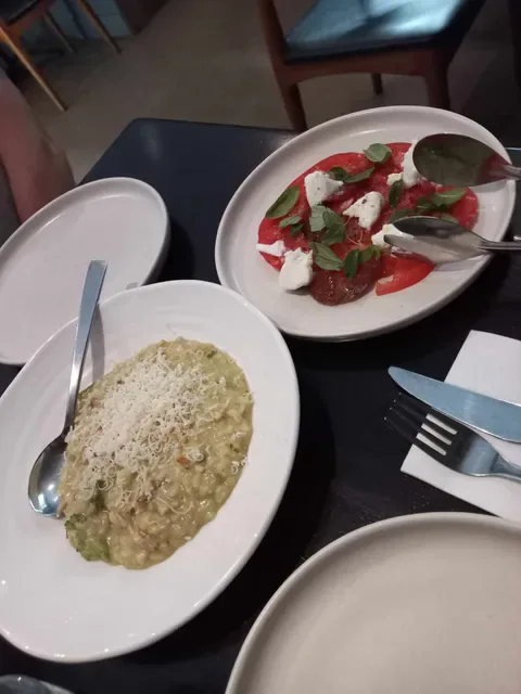 Elementi Restaurant