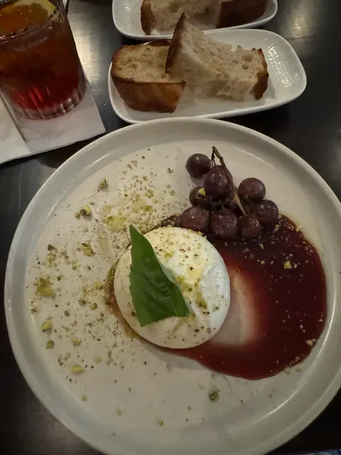 Elementi Restaurant