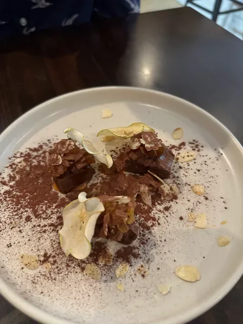 Elementi Restaurant
