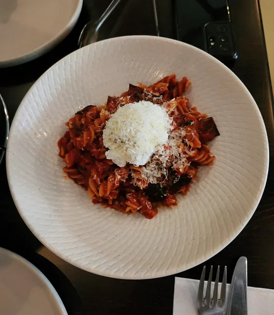 Elementi Restaurant