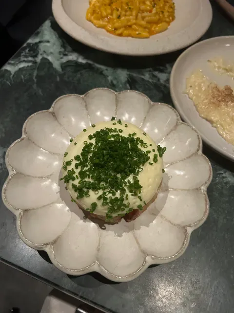 Essa Restaurant & Wine Bar