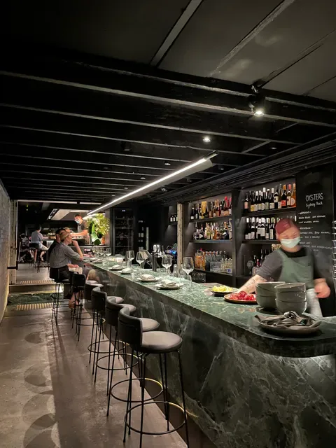 Essa Restaurant & Wine Bar