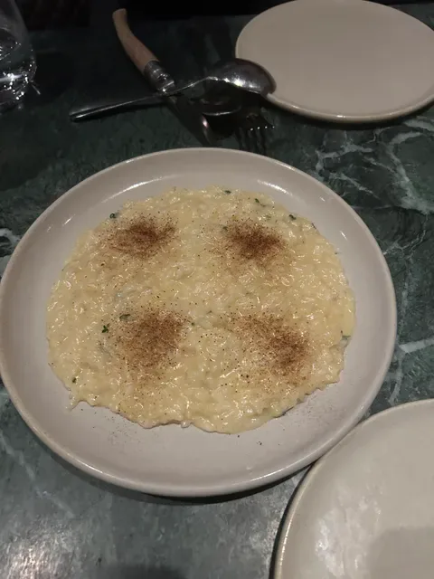 Essa Restaurant & Wine Bar