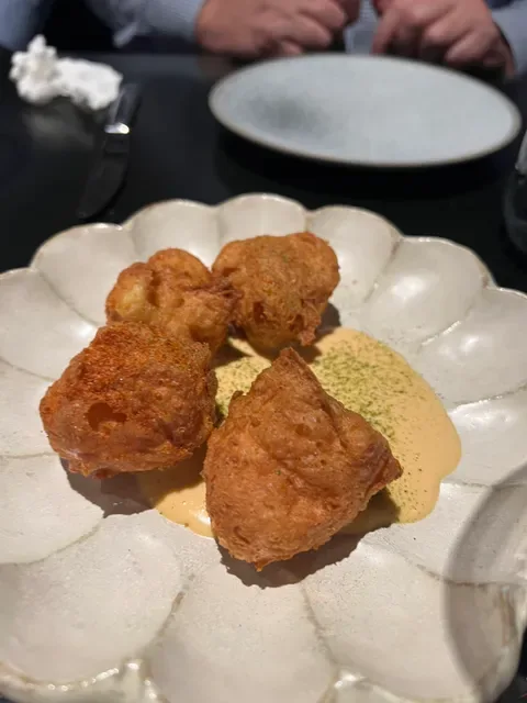 Essa Restaurant & Wine Bar