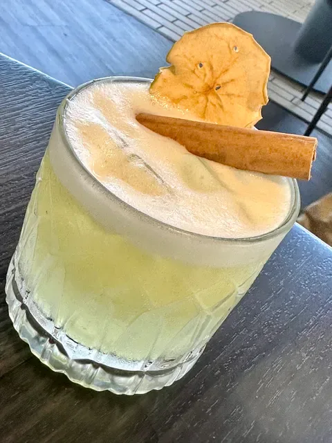 Fosh Bar & Restaurant