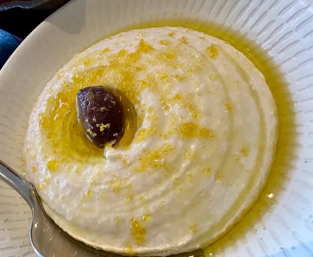 Fosh Bar & Restaurant