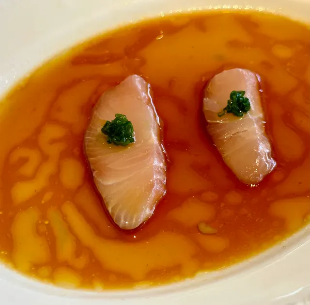Fosh Bar & Restaurant