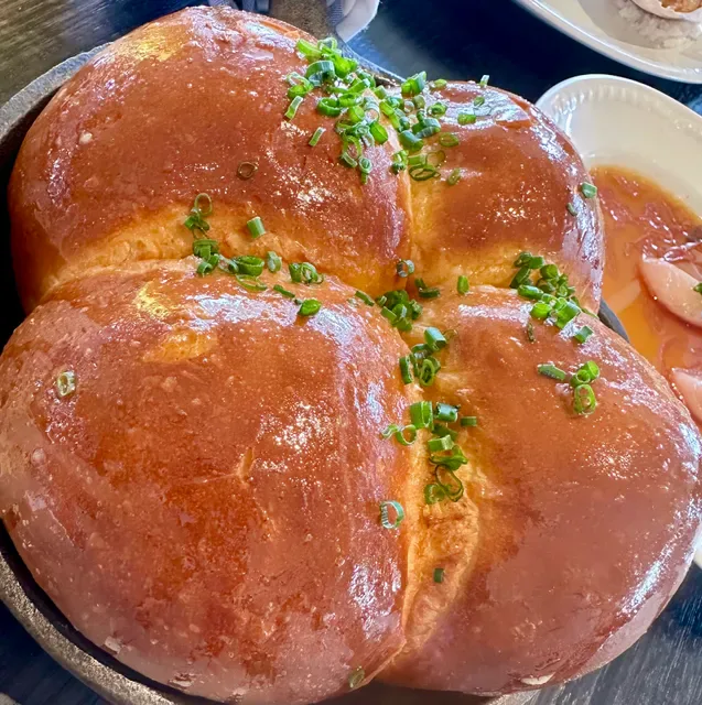 Fosh Bar & Restaurant