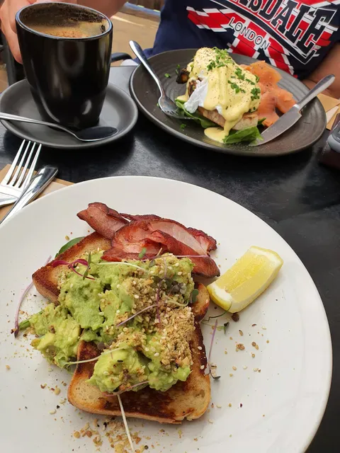 Fuel & Co