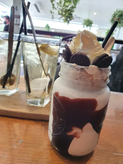 Fuel & Co