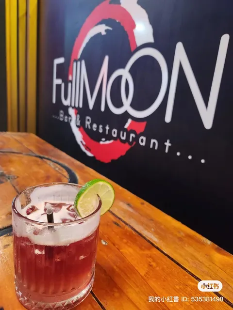 Fullmoon Bar & Restaurant