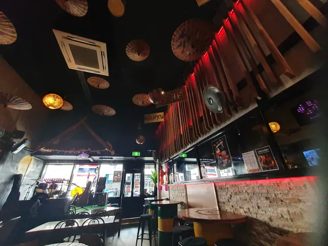 Fullmoon Bar & Restaurant