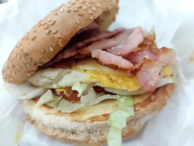 George's Snack Bar