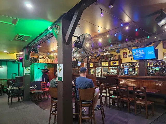 Gilhooleys