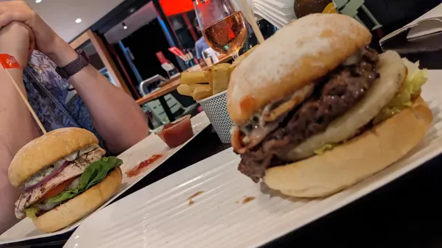 Grill'd Burgers - Bulimba