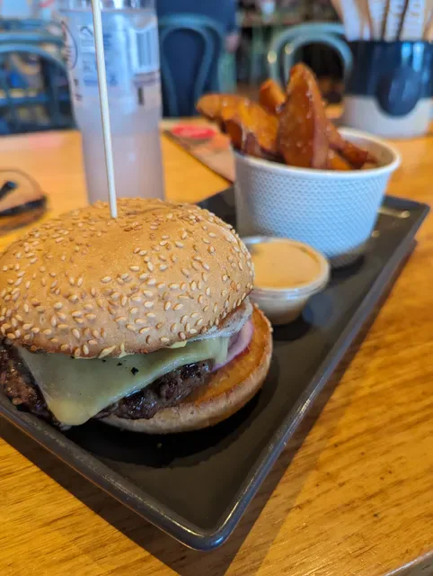 Grill'd Burgers - Chermside