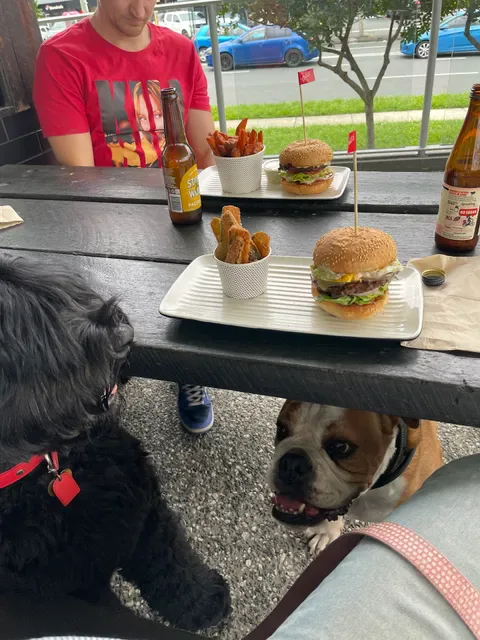 Grill'd Burgers - Everton Park