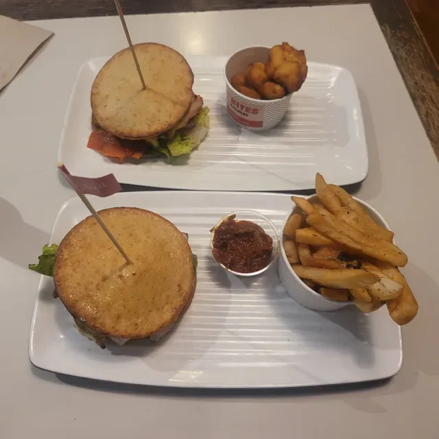Grill'd Burgers - Kenmore