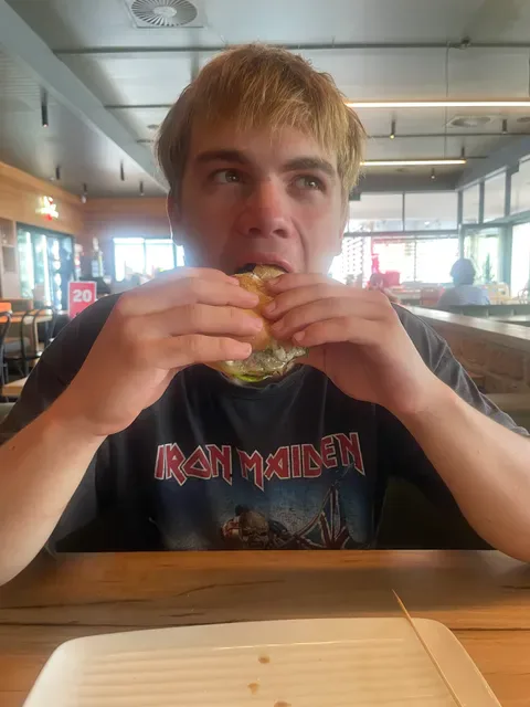 Grill'd Burgers - Kenmore