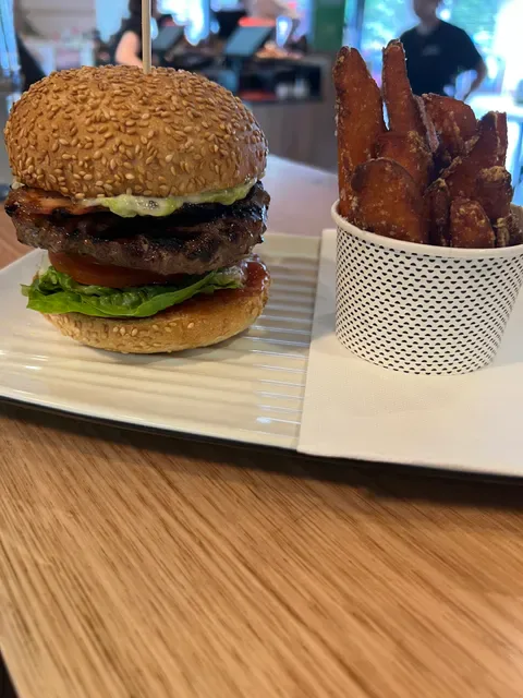 Grill'd Burgers - Kenmore