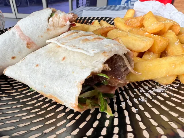 Gurus cafe and Seafood