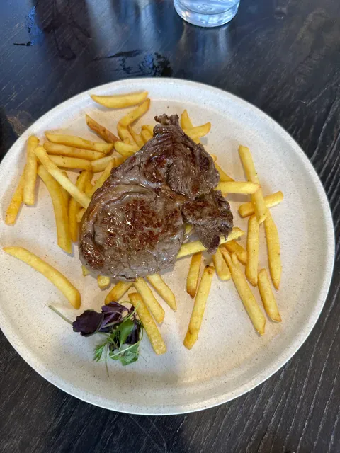 H CAFE & BAR Portside