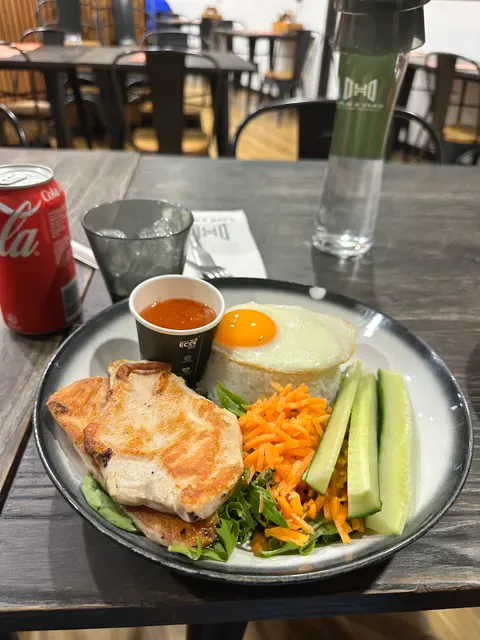 H CAFE & BAR Portside