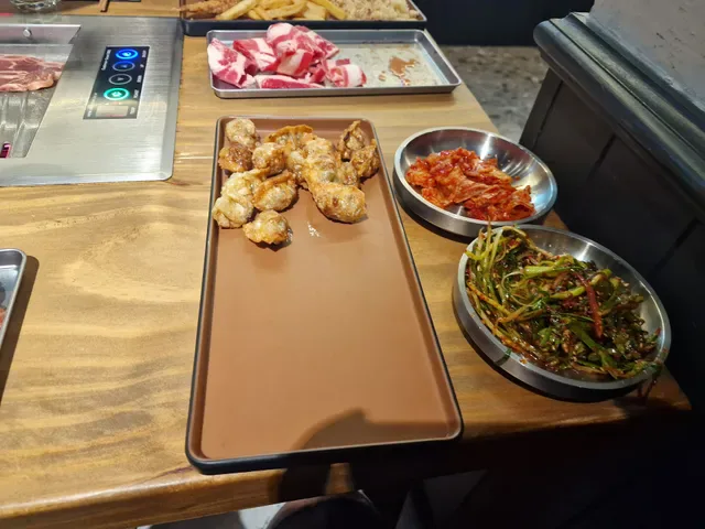 Hanwoori Restaurant