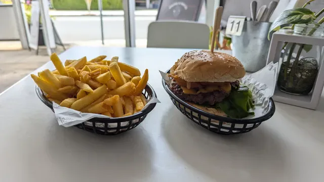 Hashtag Burgers and Waffles Ashgrove