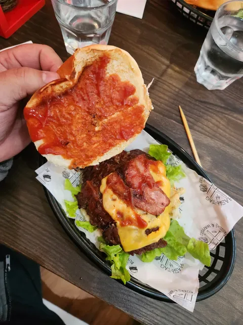 Hashtag Burgers and Waffles Ashgrove