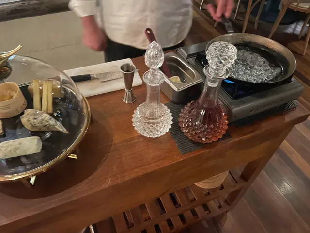 Hervé’s Restaurant & Bar