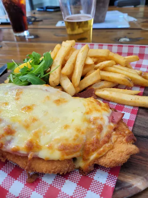 Hitching Post Bar + Grill