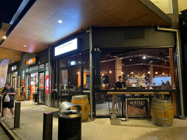 Hitching Post Bar + Grill