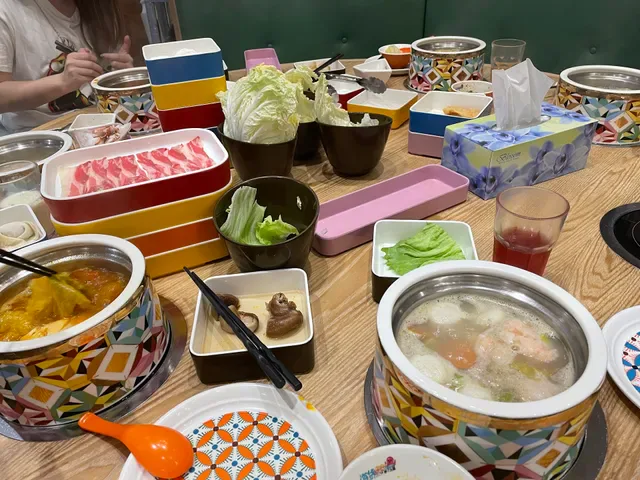 Hu Shang Seafood Hot Pot & BBQ Buffet